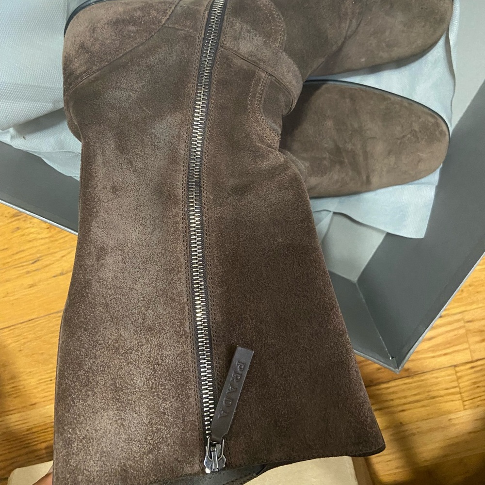 Woman Brown Suede Boots - Picture 3 of 15